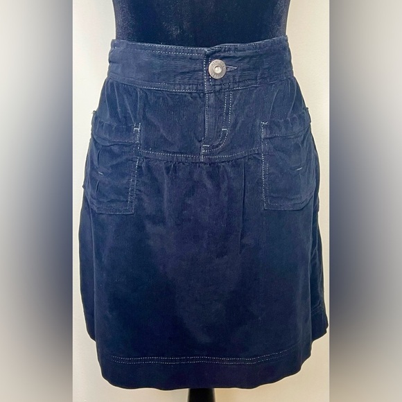 Athleta black corduroy skirt zip and button closure front/back pockets 6 EUC - Picture 4 of 11